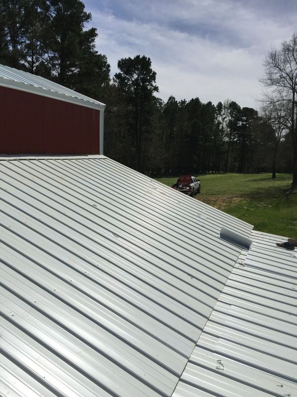 Barn Roof Construction in Union, KY
